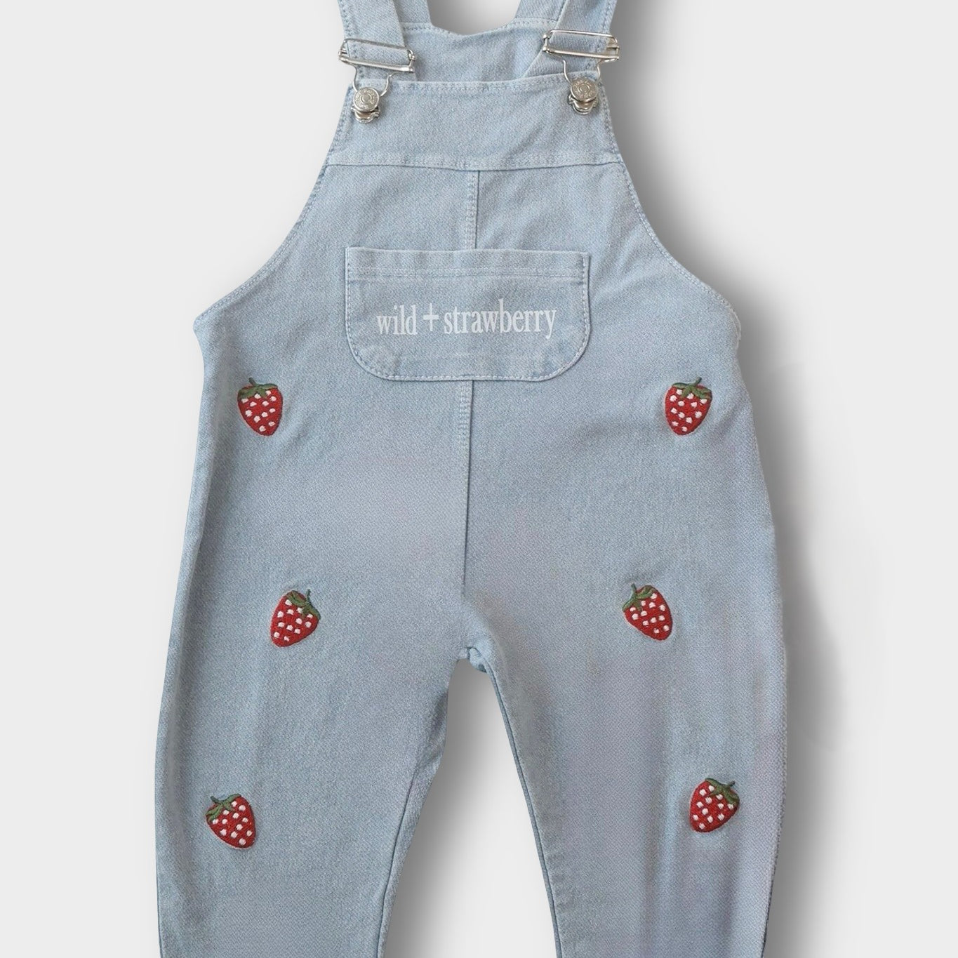 Erdbeere Latzhose