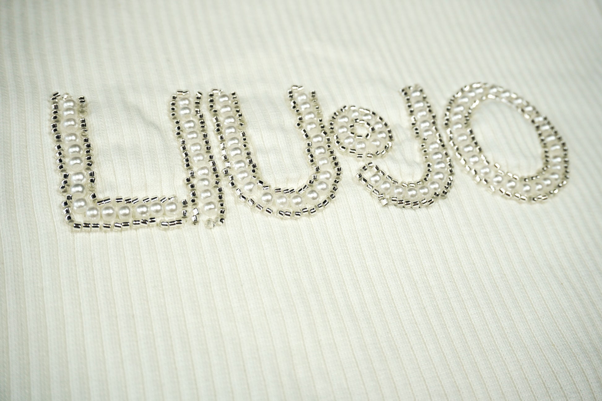 Liu Jo Mädchen Langarmshirt – Weiß mit Rüschen & Logo