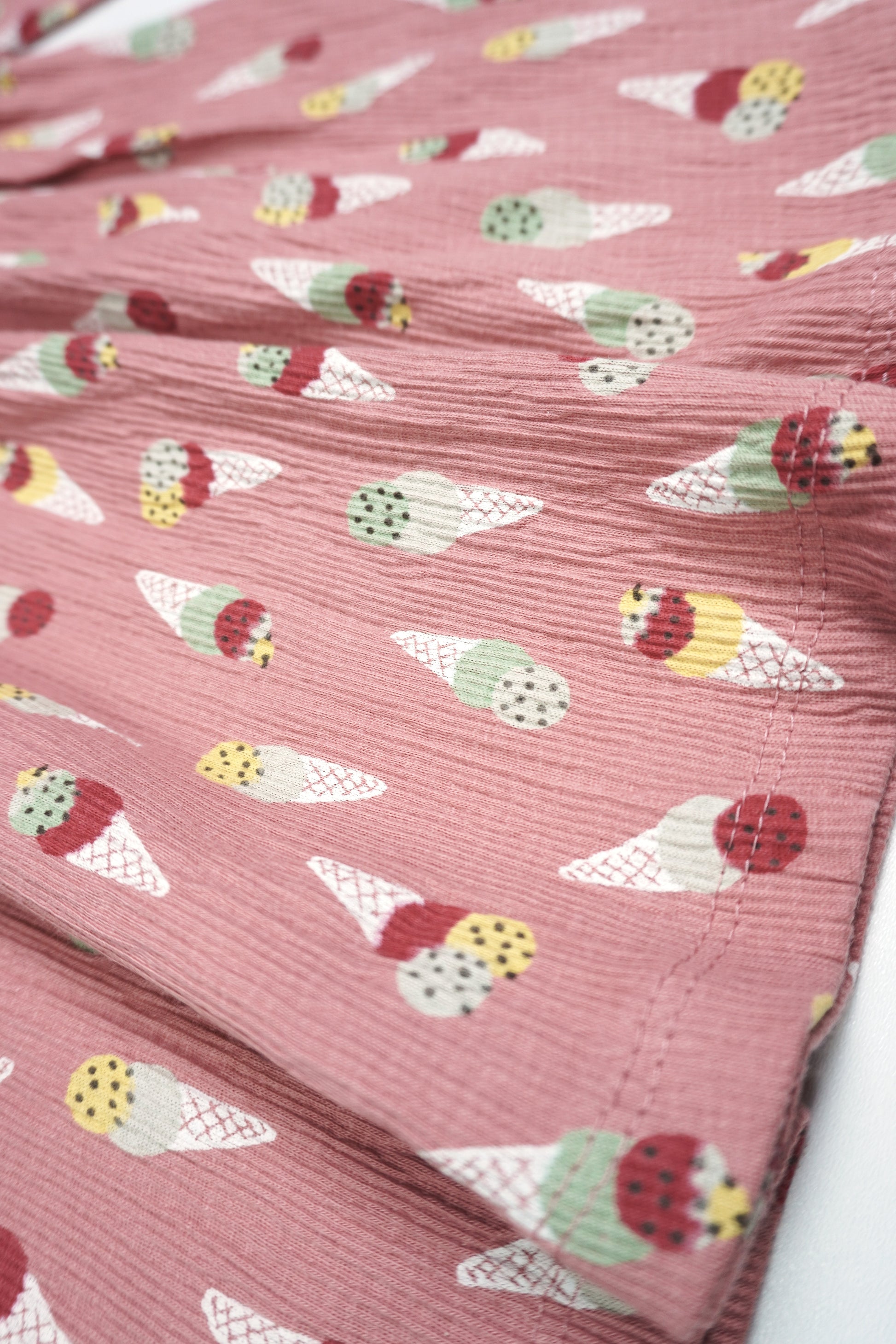 🍦 Deco Kids Mädchen Langarmkleid – Altrosa Eiscreme-Print mit Rüschenträgern