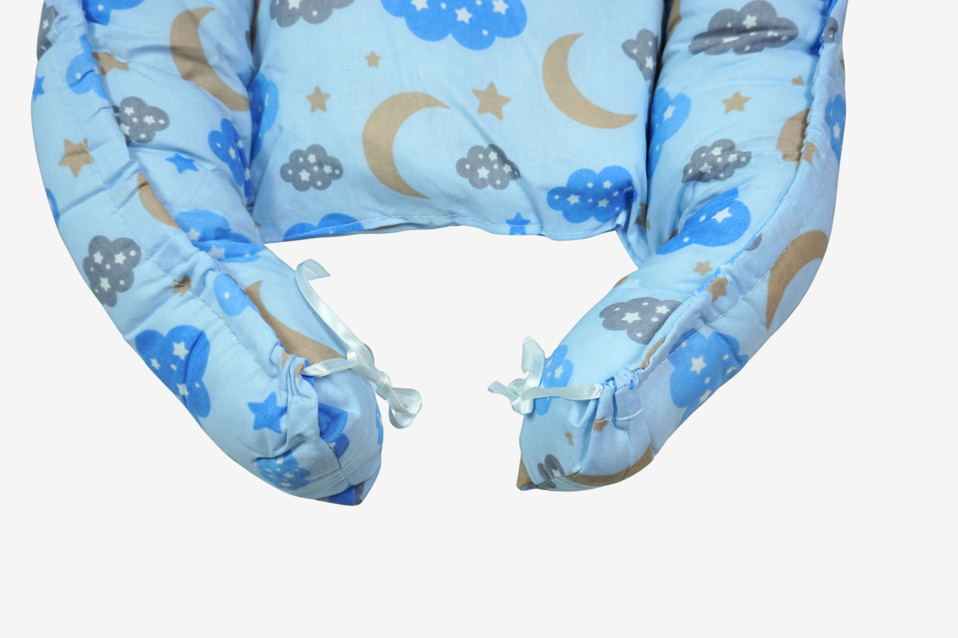 Baby-Kuschelnest mit Mond & Wolken